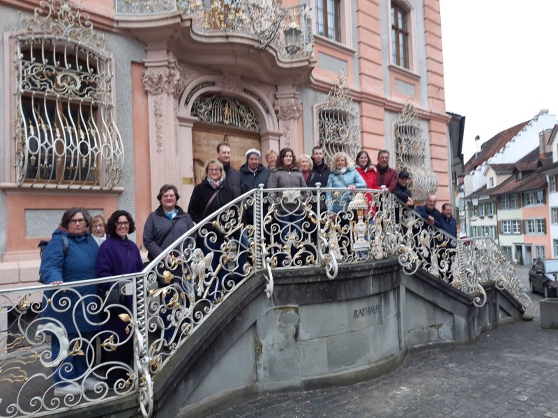 Vor dem Bischofszeller Rathaus